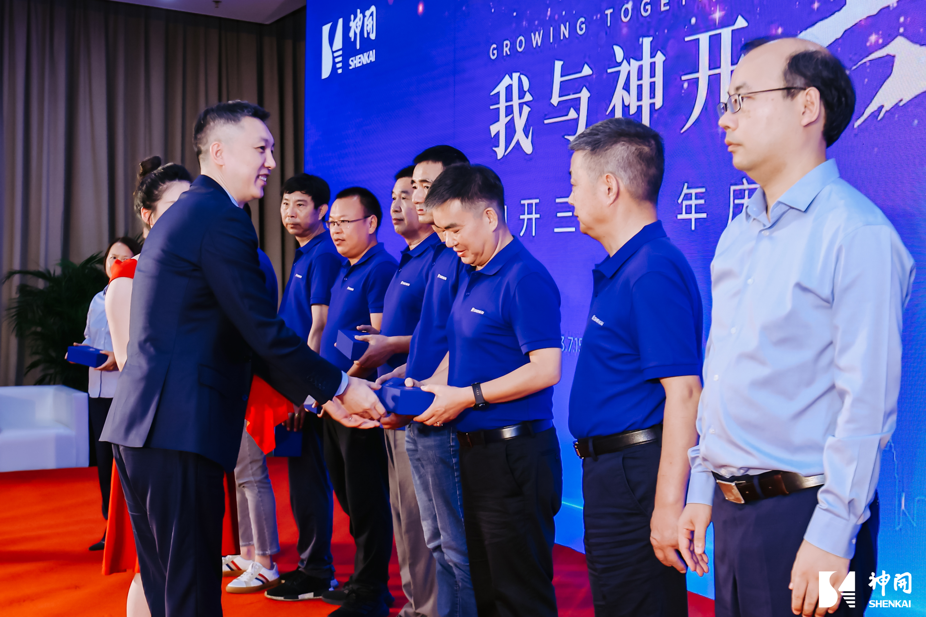 ��ʮ������н����С����������ǲ�������ʮ��������˶�Բ������(ͼ8)