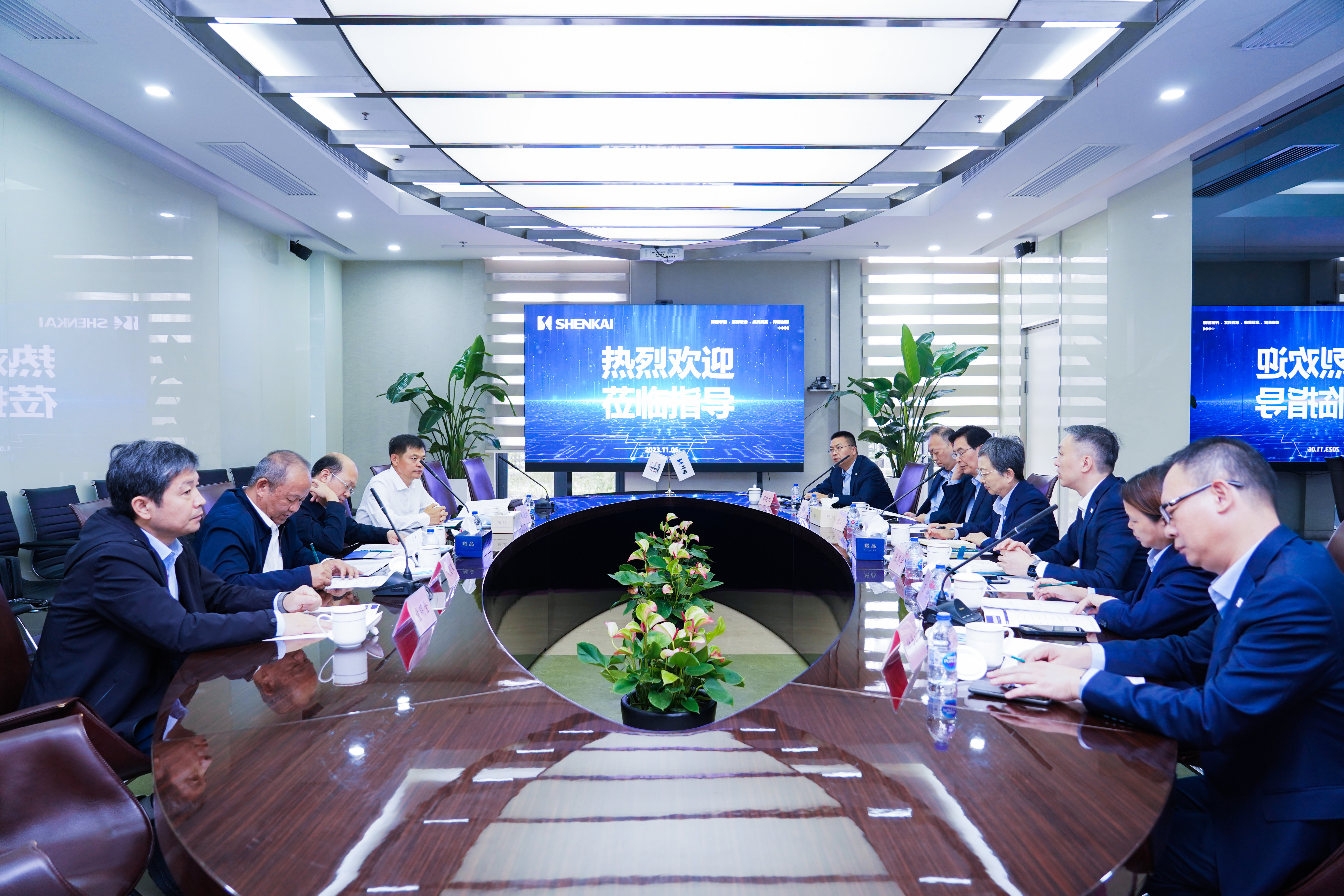 �й�ʯ���������ѡ��Ž���һ��ݰ���������ǲ����п���(ͼ1)